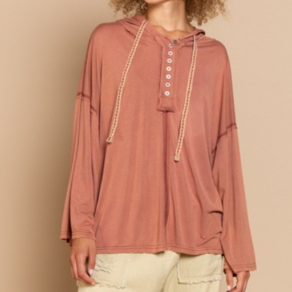 POL Short Sleeve Hoodie Top with Lace Detail